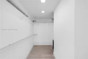 7135 Collins Ave, Miami Beach, FL 33141 - Photo 19