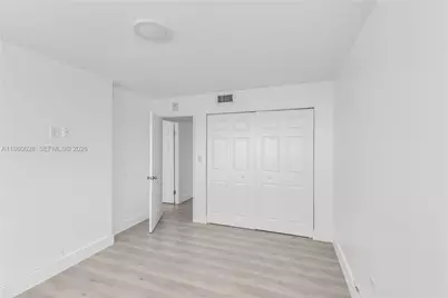 7135 Collins Ave #1025, Miami Beach, FL 33141 - Photo 13