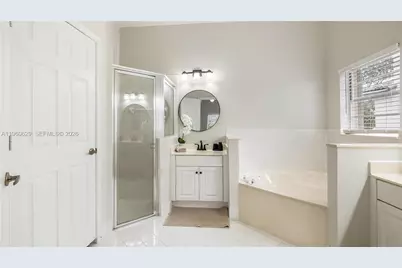 17036 NW 15th St, Pembroke Pines, FL 33028 - Photo 29