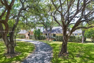 6255 SW 99th Ter, Pinecrest, FL 33156 - Photo 1