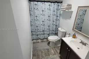 1560 McKinley St, Hollywood, FL 33020 - Photo 9