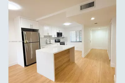 440 S Lake View Dr #102, Fort Lauderdale, FL 33326 - Photo 1