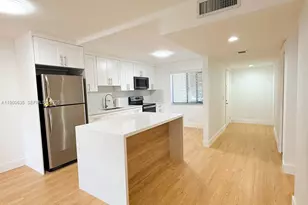 440 S Lake View Dr, Fort Lauderdale, FL 33326 - Photo 1