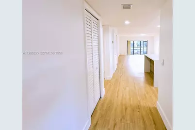 440 S Lake View Dr #102, Fort Lauderdale, FL 33326 - Photo 3