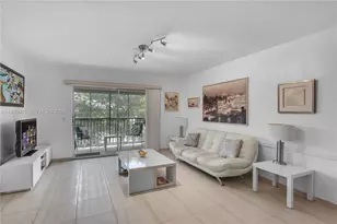 901 SW 141st Ave, Pembroke Pines, FL 33027 - Photo 5