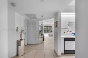 901 SW 141st Ave, Pembroke Pines, FL 33027 - Photo 3