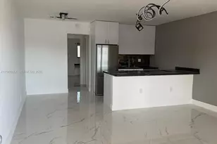 725 SW 11th Ave, Hallandale Beach, FL 33009 - Photo 9