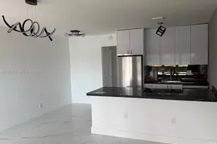 725 SW 11th Ave, Hallandale Beach, FL 33009 - Photo 5