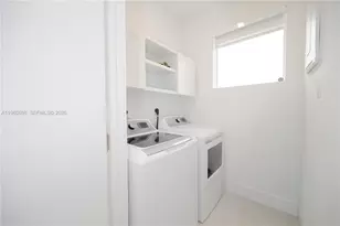10366 NW 68th Terrace, Doral, FL 33178 - Photo 33
