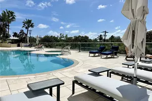 400 South Pointe Dr, Miami Beach, FL 33139 - Photo 37