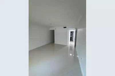 1205 Mariposa Ave #210, Coral Gables, FL 33146 - Photo 7