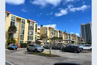 200 172nd St #416, Sunny Isles Beach, FL 33160 - Photo 3