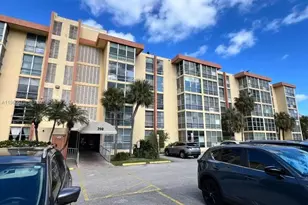 200 172nd St, Sunny Isles Beach, FL 33160 - Photo 1