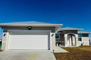 9042 E Broad Cir, Labelle, FL 33935 - Photo 1