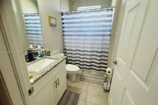 9042 E Broad Cir, Labelle, FL 33935 - Photo 9