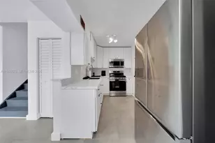 6900 N Kendall Dr, Pinecrest, FL 33156 - Photo 9