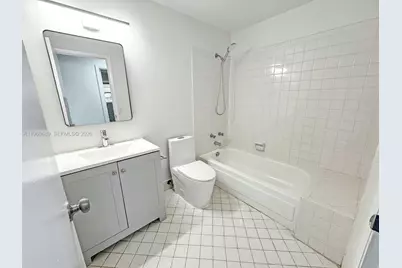 3041 N 74th Ave, Hollywood, FL 33024 - Photo 17