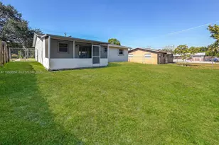 3041 N 74th Ave, Hollywood, FL 33024 - Photo 25