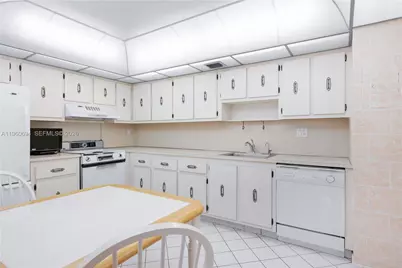 600 Three Islands Blvd #411, Hallandale Beach, FL 33009 - Photo 9