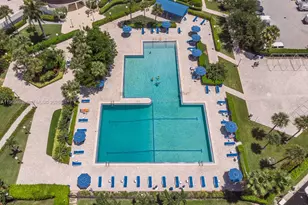 600 Three Islands Boulevard, Hallandale Beach, FL 33009 - Photo 33