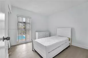 8775 Park Blvd, Miami, FL 33172 - Photo 23