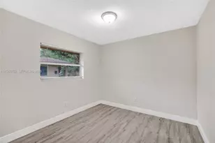 2731 NW 1st St, Pompano Beach, FL 33069 - Photo 9