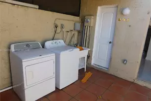 14211 Kendale Lakes Cir, Miami, FL 33183 - Photo 17