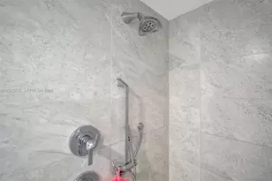 488 NE 18th St, Miami, FL 33132 - Photo 25