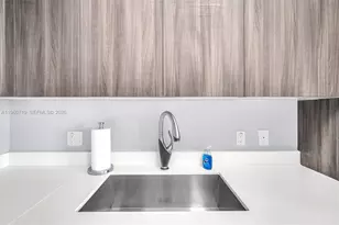 488 NE 18th St, Miami, FL 33132 - Photo 13