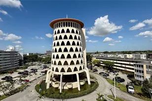 1770 NE 191st St, Miami, FL 33179 - Photo 19