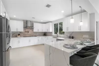 224 E Acre Dr, Plantation, FL 33317 - Photo 13