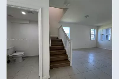 1110 SE 27th Ter #1110, Homestead, FL 33035 - Photo 7