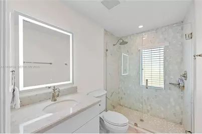 2567 Montclaire Cir, Weston, FL 33327 - Photo 39