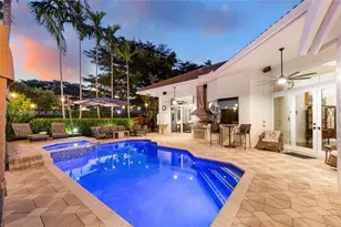 2567 Montclaire Cir, Weston, FL 33327 - Photo 51