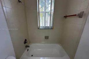 1568 SE 26th St, Homestead, FL 33035 - Photo 19