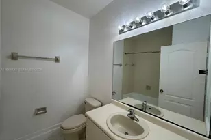 1568 SE 26th St, Homestead, FL 33035 - Photo 11