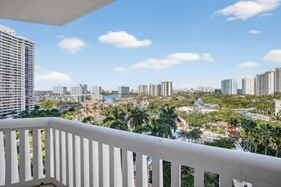 2000 Island Bl #1109, Aventura, FL 33160 - Photo 11