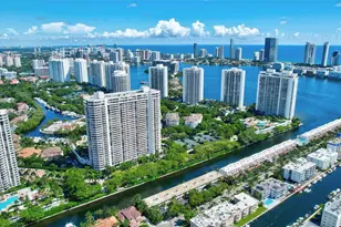 2000 Island Bl, Aventura, FL 33160 - Photo 79