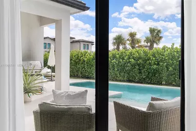 3502 Ashwood Cir N, Hollywood, FL 33312 - Photo 33