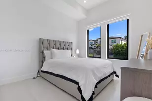 3502 Ashwood Cir N, Hollywood, FL 33312 - Photo 23