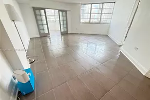 801 Brickell Bay Dr, Miami, FL 33131 - Photo 3