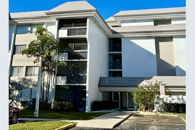 721 N Pine Island Rd #302, Plantation, FL 33324 - Photo 1