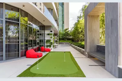 45 SW 9th St #1805, Miami, FL 33130 - Photo 19