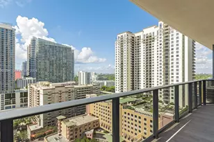 45 SW 9th St, Miami, FL 33130 - Photo 9