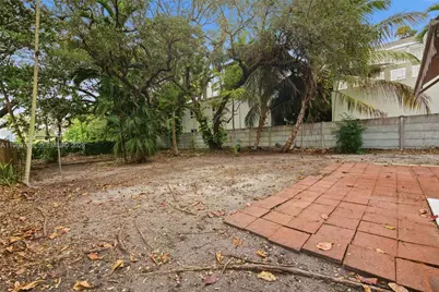 3265 Franklin Ave #Downstairs, Miami, FL 33133 - Photo 9