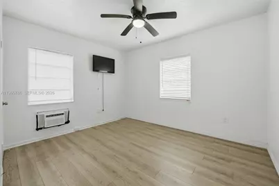 3265 Franklin Ave #Downstairs, Miami, FL 33133 - Photo 7