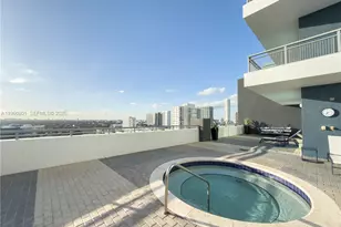 60 SW 13rd St, Miami, FL 33130 - Photo 17