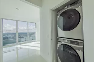 60 SW 13rd St, Miami, FL 33130 - Photo 11