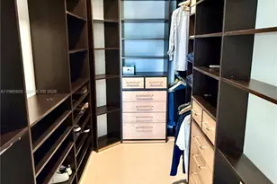 19900 E Country Club Dr, Aventura, FL 33180 - Photo 17