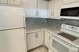 13685 NE 10th Ave, North Miami, FL 33161 - Photo 5